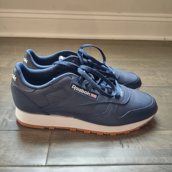 Reebok Classic Leather Sneakers Navy Blue NWOB - Picture 4 of 8
